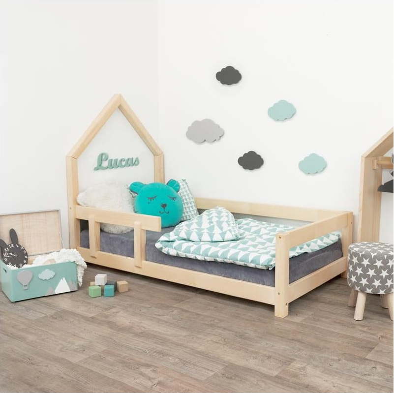 Přírodní dětská postel domeček s levou bočnicí Benlemi Poppi