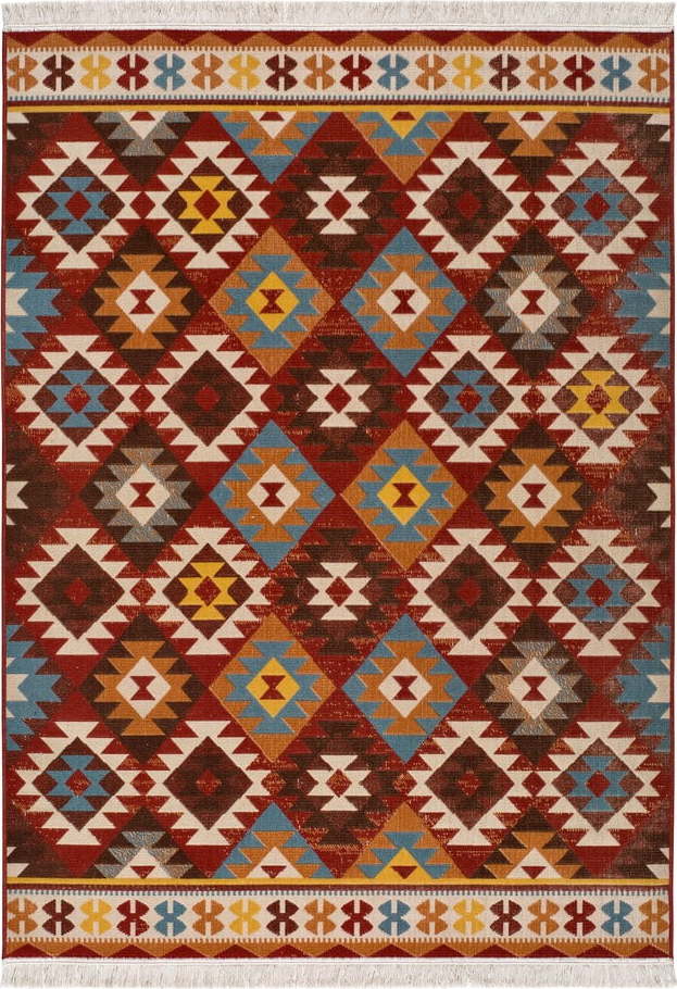 Červený koberec Universal Caucas Ethnic