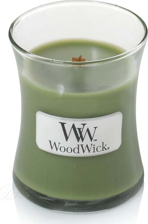 Vonná svíčka WoodWick Vůně jehličí