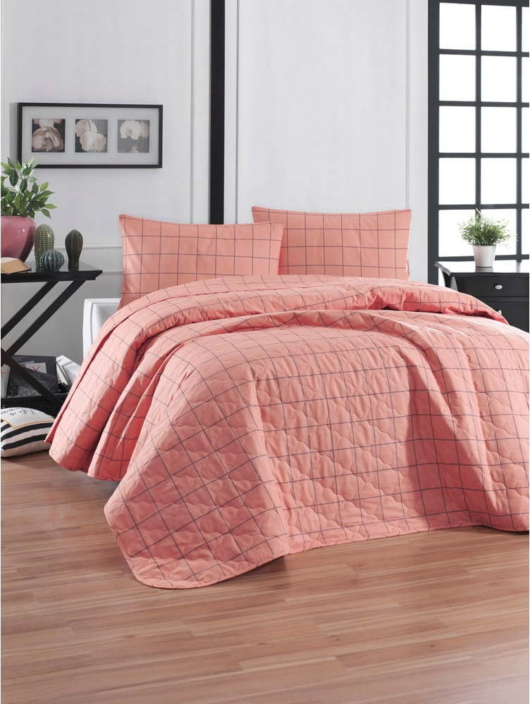 Růžový přehoz přes postel se 2 povlaky na polštář z ranforce bavlny EnLora Home Piga