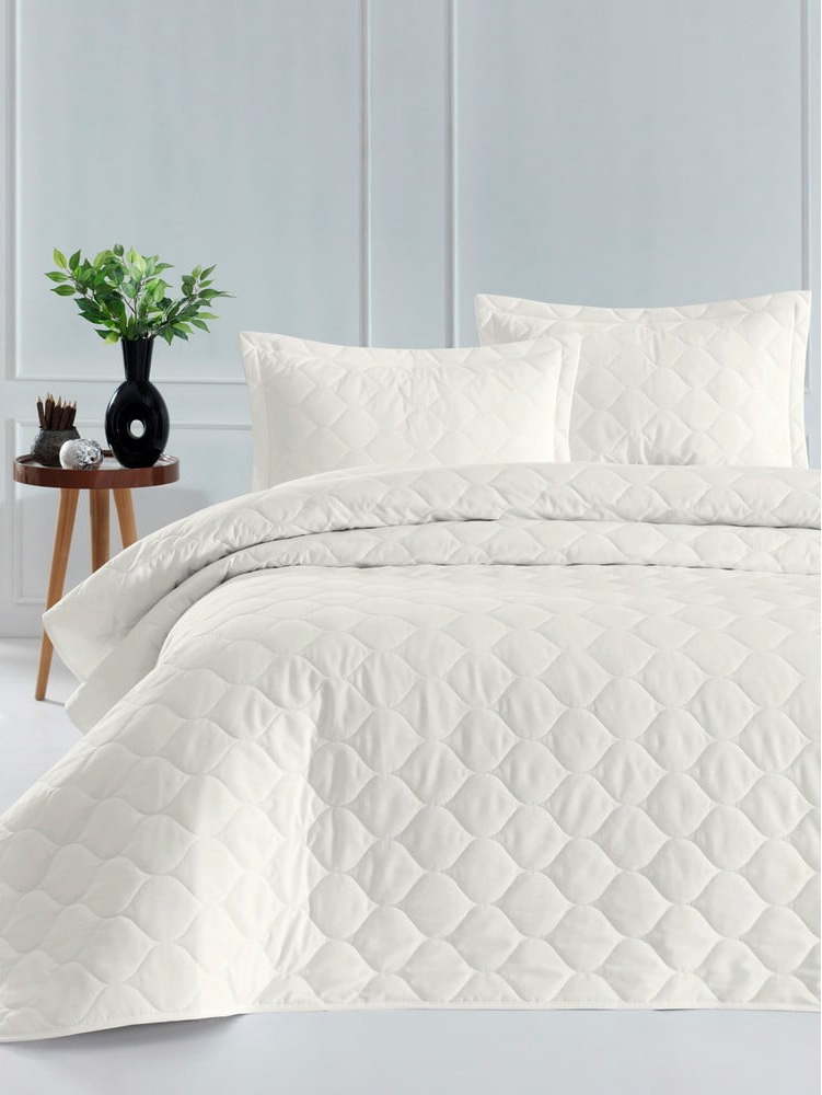 Světle béžový přehoz přes postel s povlakem na polštář z ranforce bavlny EnLora Home Fresh