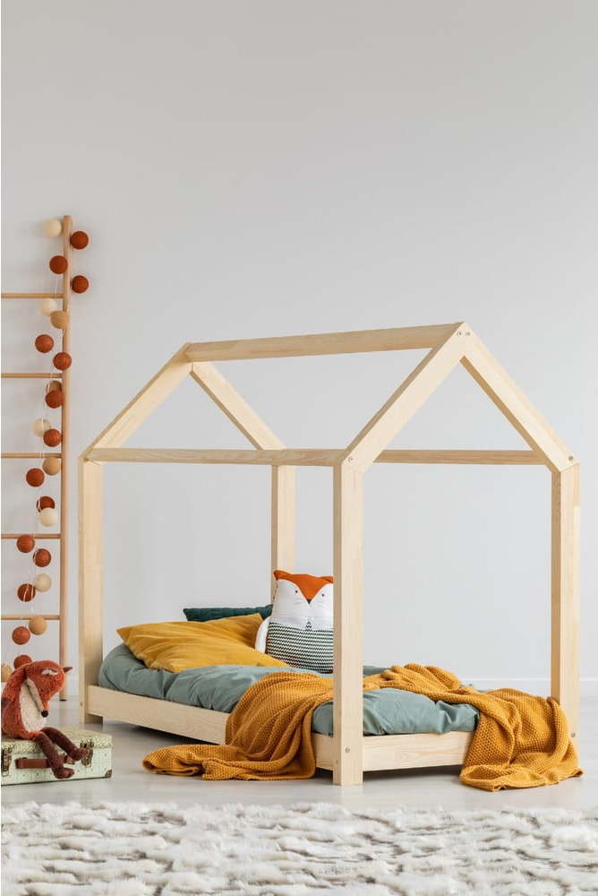Domečková dětská postel z borovicového dřeva 70x140 cm Mila M - Adeko Adeko