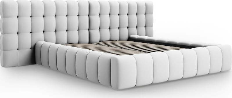 Světle šedá čalouněná dvoulůžková postel s úložným prostorem a roštem 160x200 cm Mamaia – Micadoni Home Micadoni