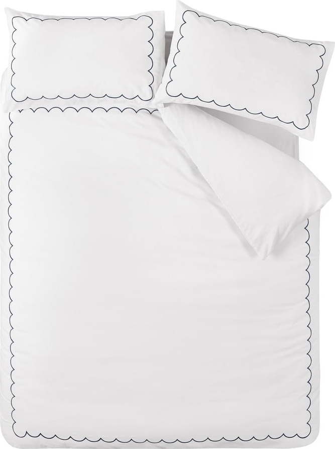 Bílo-modré prodloužené povlečení na dvoulůžko 230x220 cm Scallop Border – Catherine Lansfield Catherine Lansfield