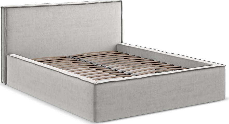 Světle šedá čalouněná dvoulůžková postel s úložným prostorem s roštem 160x200 cm Anani – Makamii Makamii