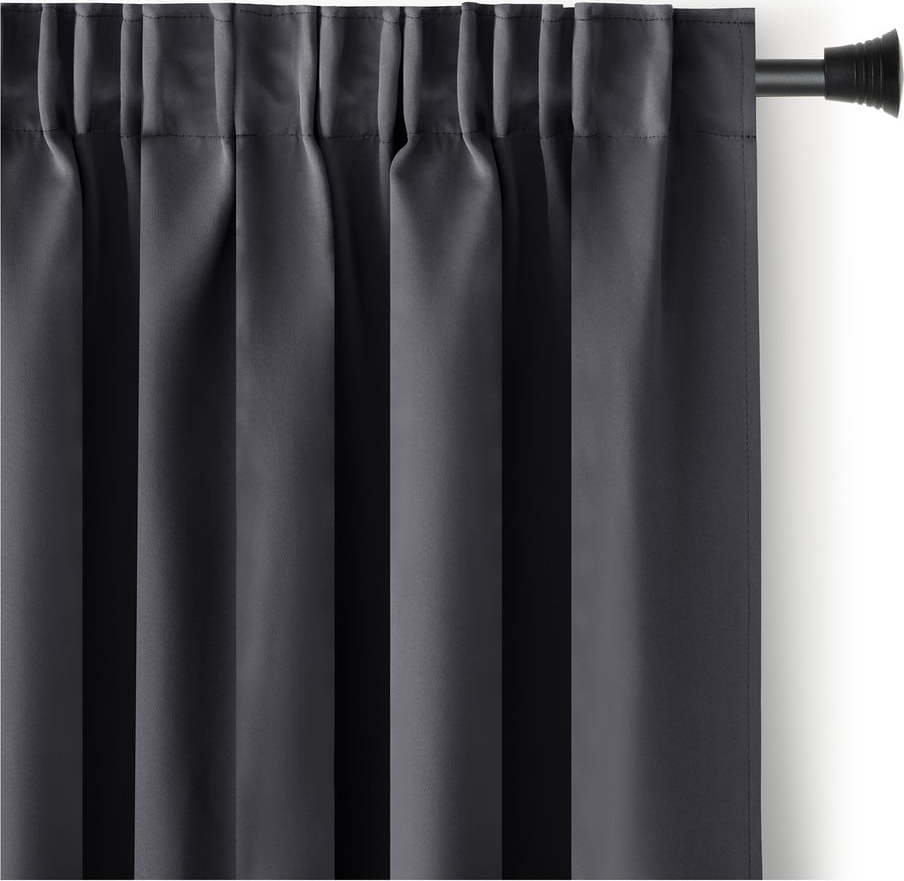 Antracitový zatemňovací termo závěs 140x245 cm Pleat – Restilo Restilo