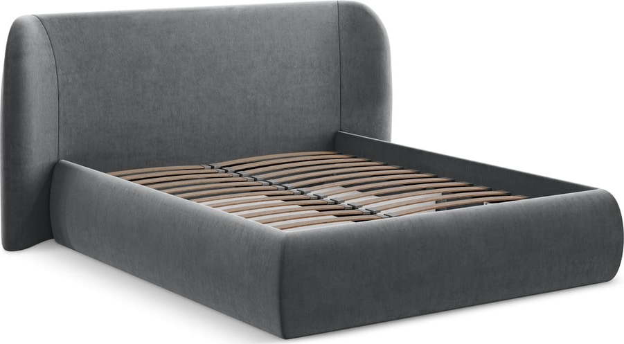 Tmavě šedá čalouněná dvoulůžková postel s úložným prostorem s roštem 180x200 cm Hauke – Makamii Makamii