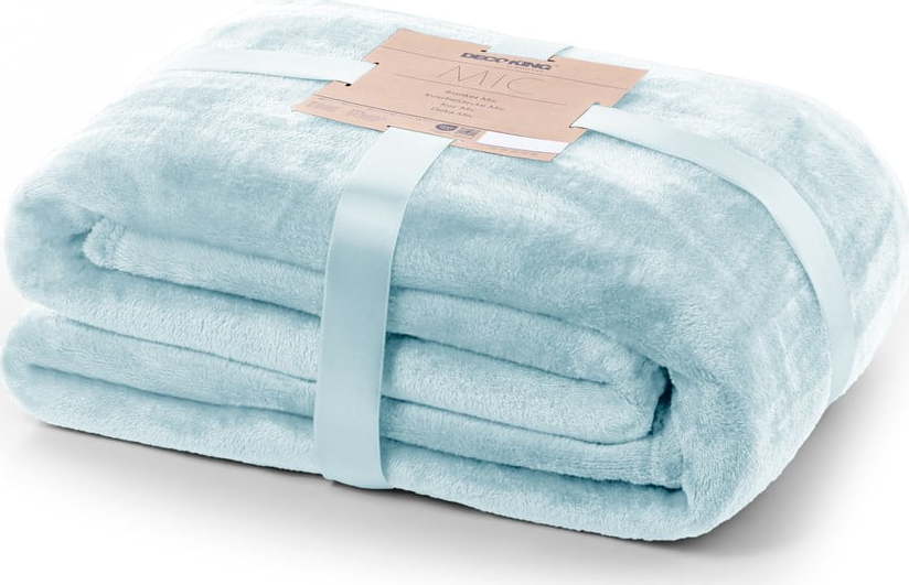 Světle modrá deka z mikrovlákna DecoKing Mic