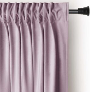 Světle růžov&yacute; sametov&yacute; dimout z&aacute;věs 140x270 cm Pleat &ndash; Restilo Restilo
