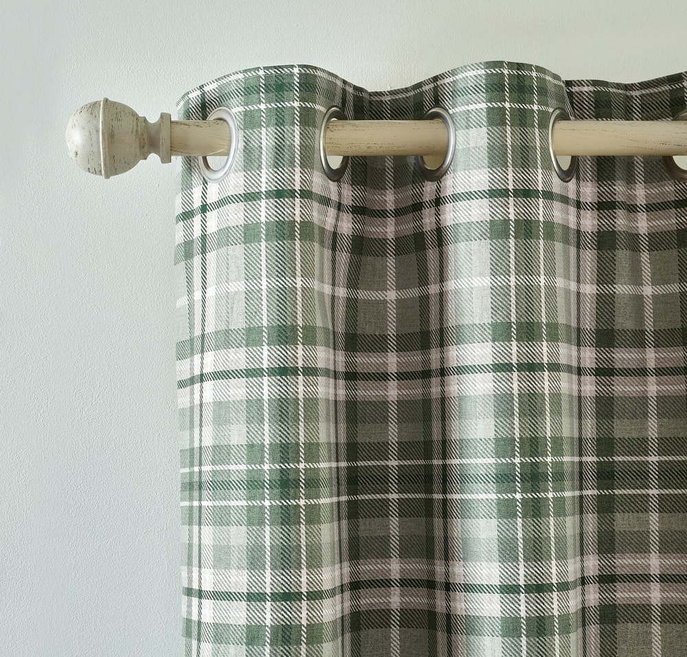Zelené flanelové termo závěsy v sadě 2 ks 229x229 cm Cullen Thermal Check – Catherine Lansfield Catherine Lansfield