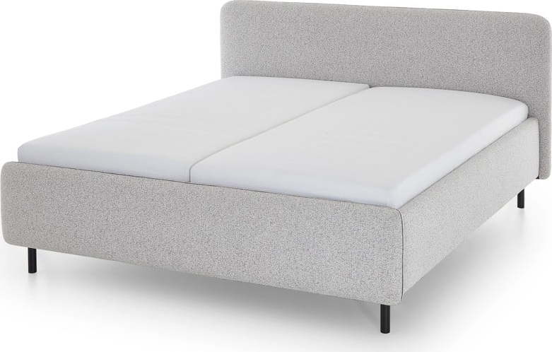 Světle šedá čalouněná dvoulůžková postel s úložným prostorem s roštem 140x200 cm Primo – Meise Möbel Meise Möbel