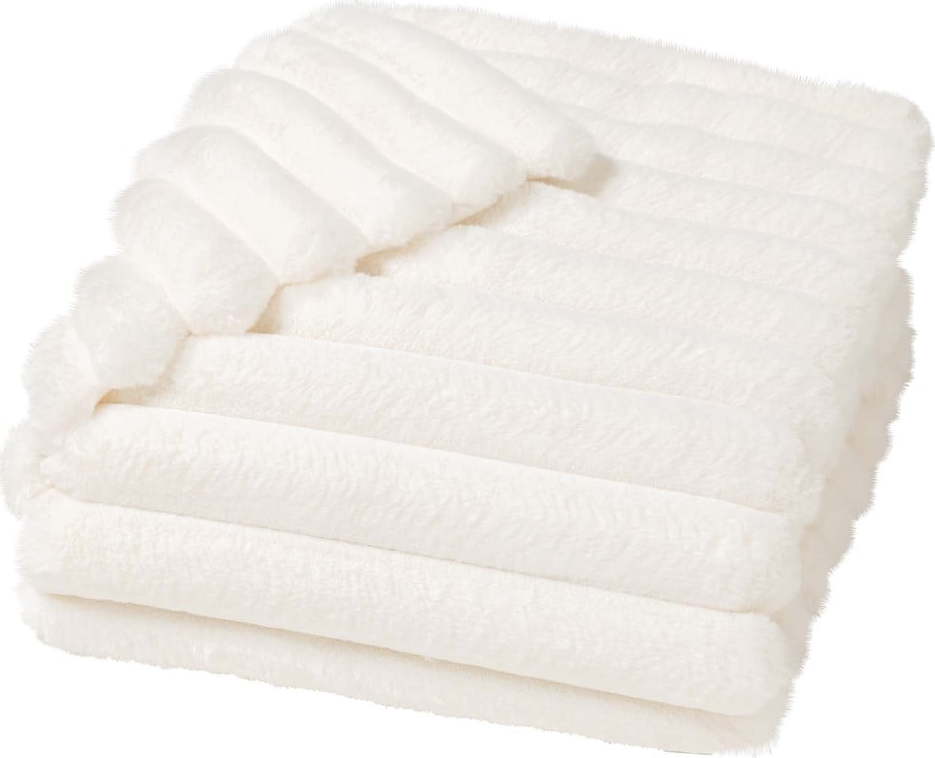 Krémová deka z mikroplyše 180x220 cm Boudoir – douceur d'intérieur Douceur d intérieur