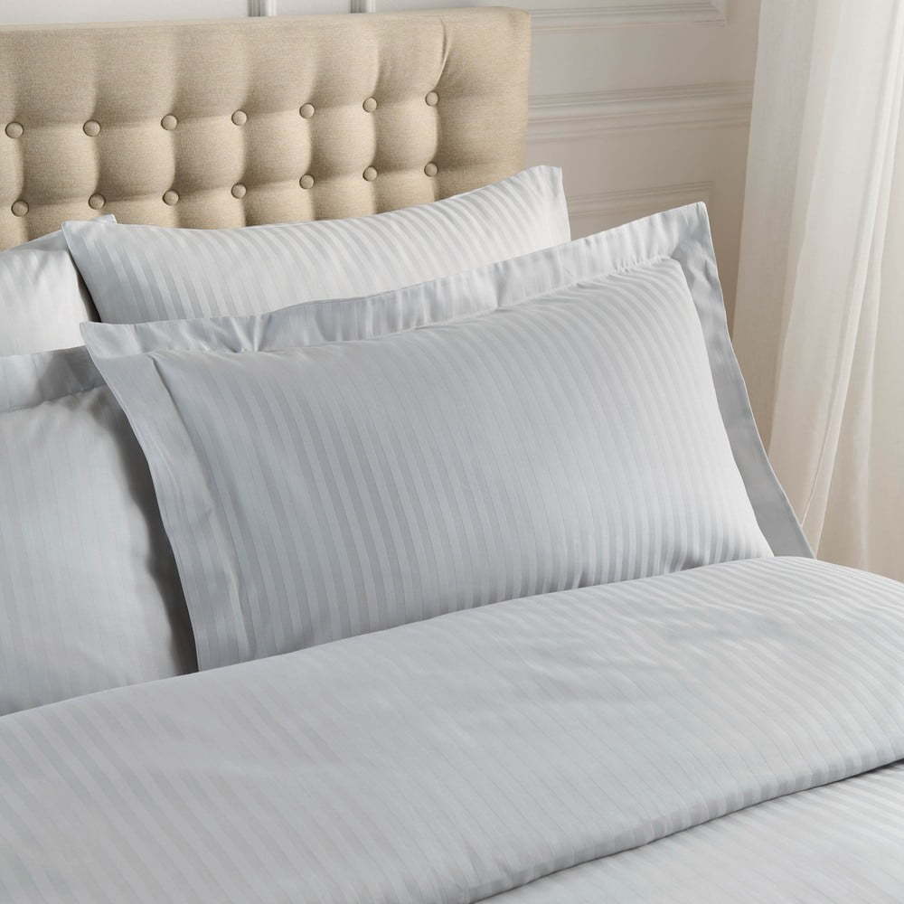 Damaškové povlaky na polštáře v sadě 2 ks 50x75 cm Satin Stripe – Catherine Lansfield Catherine Lansfield