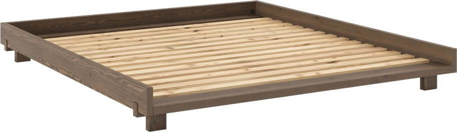 Hnědá dvoulůžková postel z borovicového dřeva s roštem 180x200 cm Social – Karup Design Karup