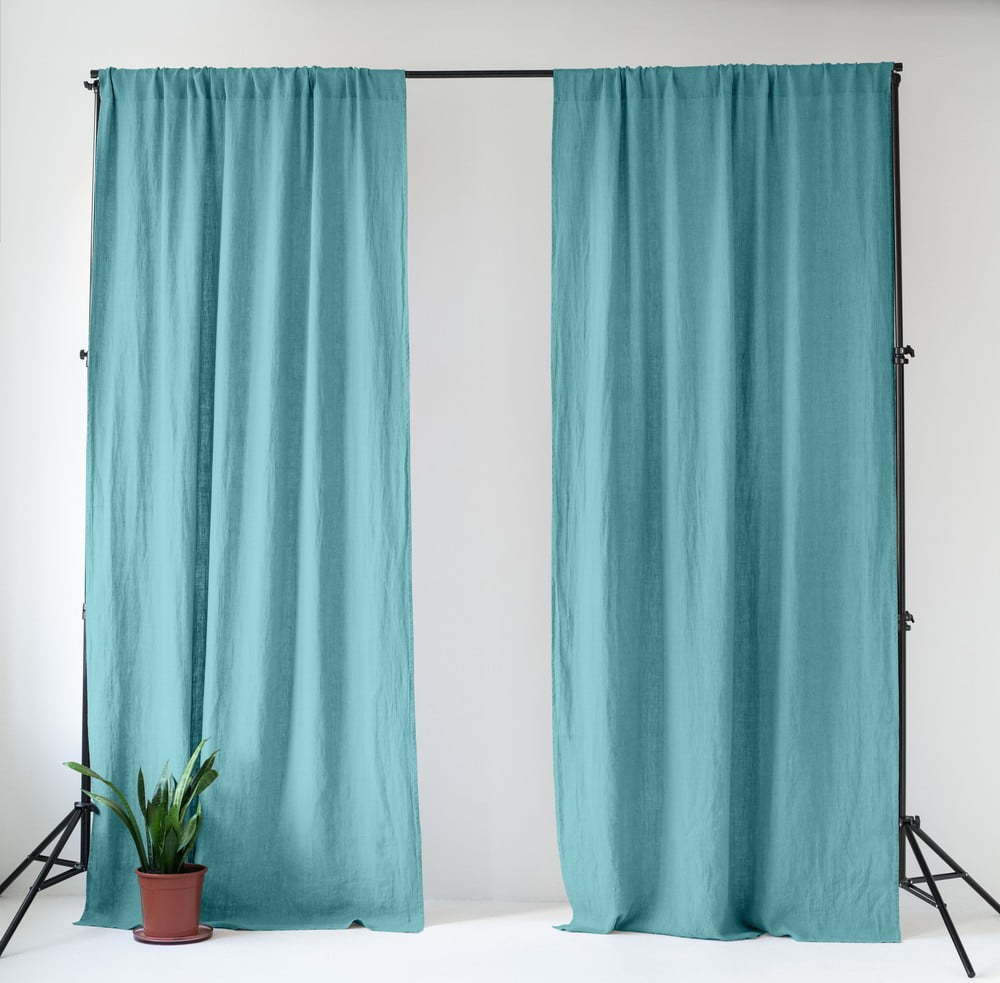 Tyrkysový lněný závěs 140x330 cm Coastal Blue – Linen Tales Linen Tales