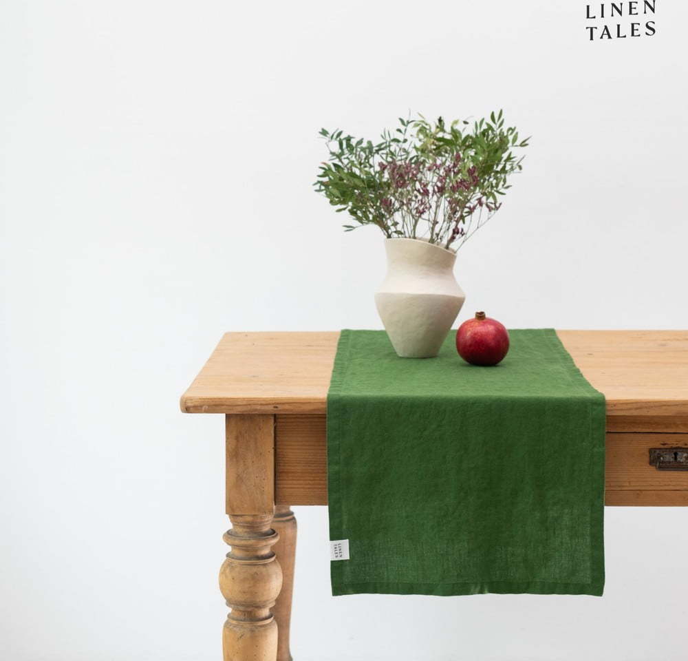 Lněný běhoun na stůl 40x150 cm True Green – Linen Tales Linen Tales
