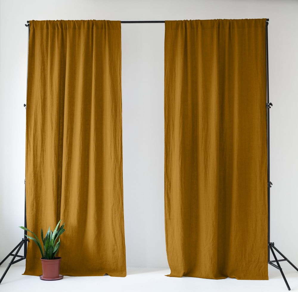 Okrově žlutý/hnědý lněný závěs 140x330 cm Bronze – Linen Tales Linen Tales