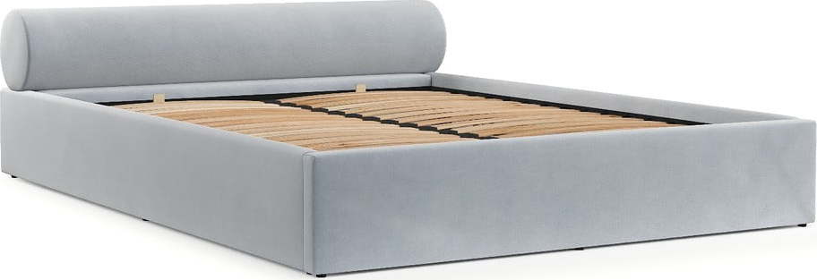 Světle šedá čalouněná dvoulůžková postel s úložným prostorem s roštem 160x200 cm Solvo – Maison de Rêve Maison de Reve