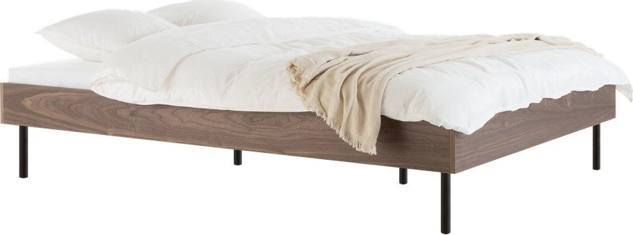 Dvoulůžková postel z dřevotřísky v dekoru ořechu bez čela s roštem 200x200 cm v tmavě přírodní barvě Streiko – noo.ma NOO.MA